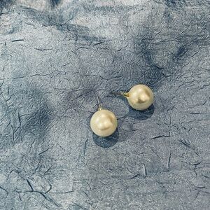 Elegant Pearl Stud Earrings